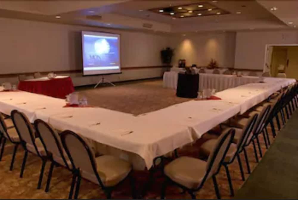 Monarch Hotel & Conference Center Clackamas Zewnętrze zdjęcie